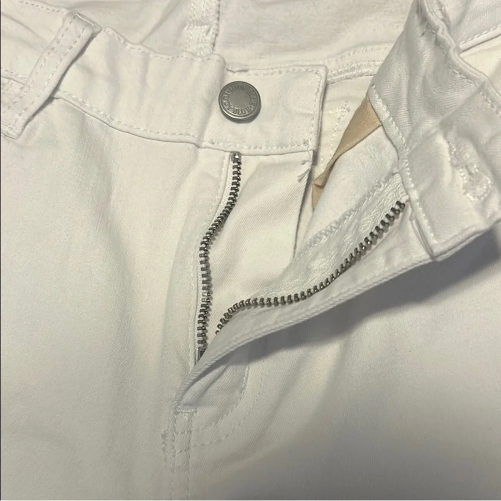 Judy Blue Skinny Fit Frayed Bottom Jeans - Picture 9 of 9